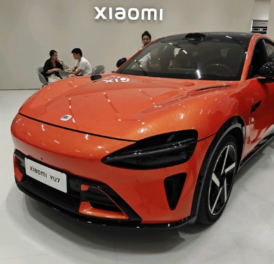 小米YU7用车体验：1、YU7本质上是一辆主打运动操控的SUV，本质上你可以理