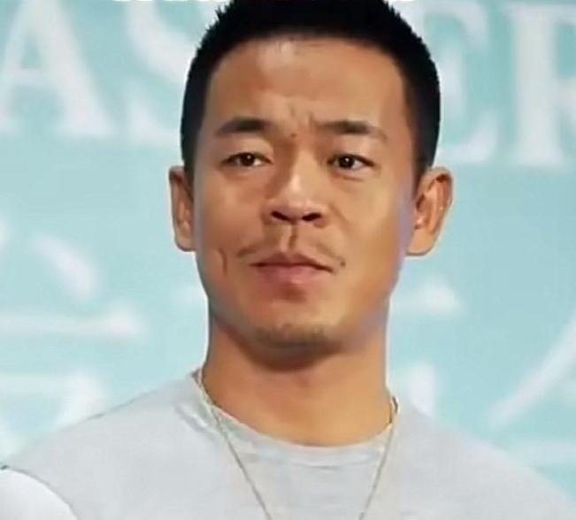 歌手转行当演员，演技最好的就是周晓鸥、孙浩和沙宝亮了吧。周晓鸥黑豹乐队主唱，唱