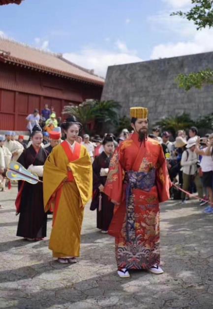 俄罗斯曾提示中国：我们仍有在日本的驻军权，也有权让琉球独立！中国的百年屈辱史上，