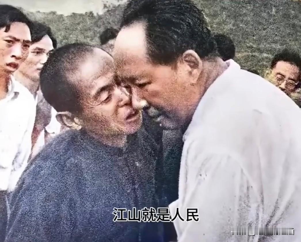 江山就是人民，人民就是江山！读懂这句话，才懂真正的初心何为江山？说到底，百姓