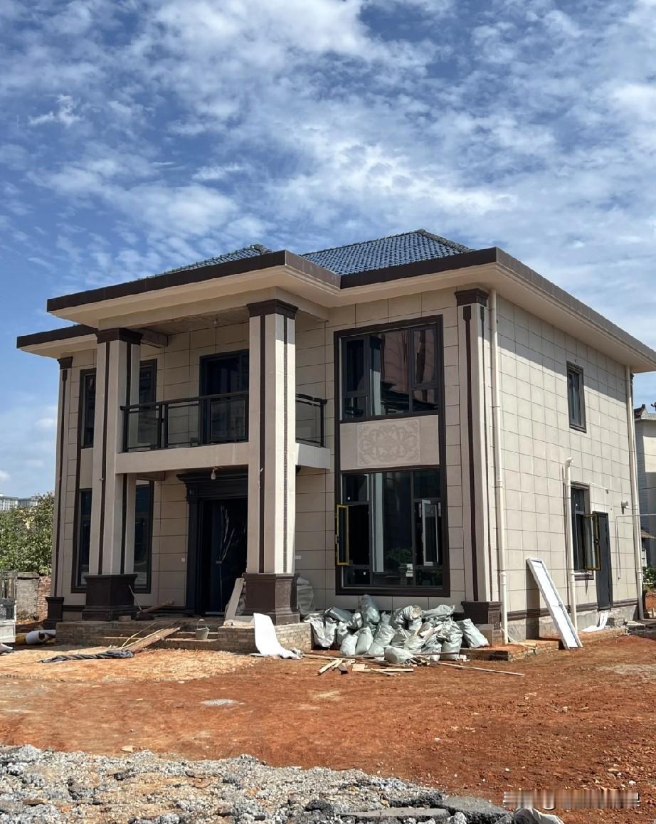 表哥家两口子打工十几年终于在老家建了新房，年前主体基本完工，接下来就是室内装修和