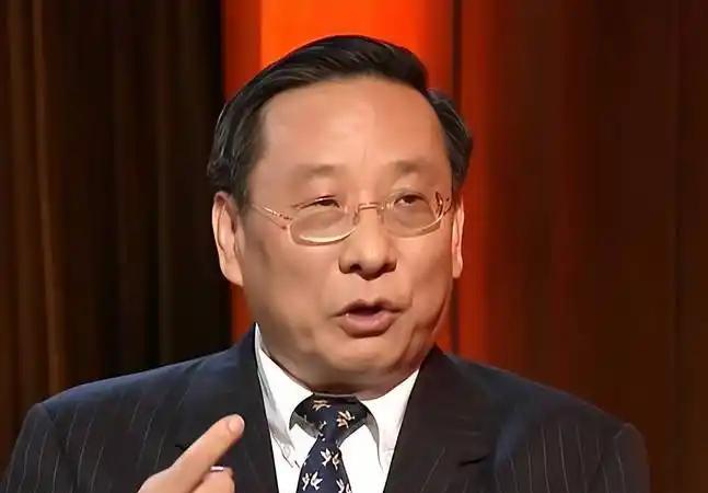 “美国制不制裁，已经不重要了！”中国学者高志凯这句话，精准打穿了所有跨国巨头的最