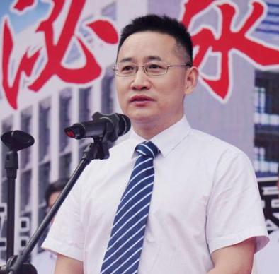 祖副院长和曾医生还有未来吗？这两张脸，很多人已经记住了。事情闹到这