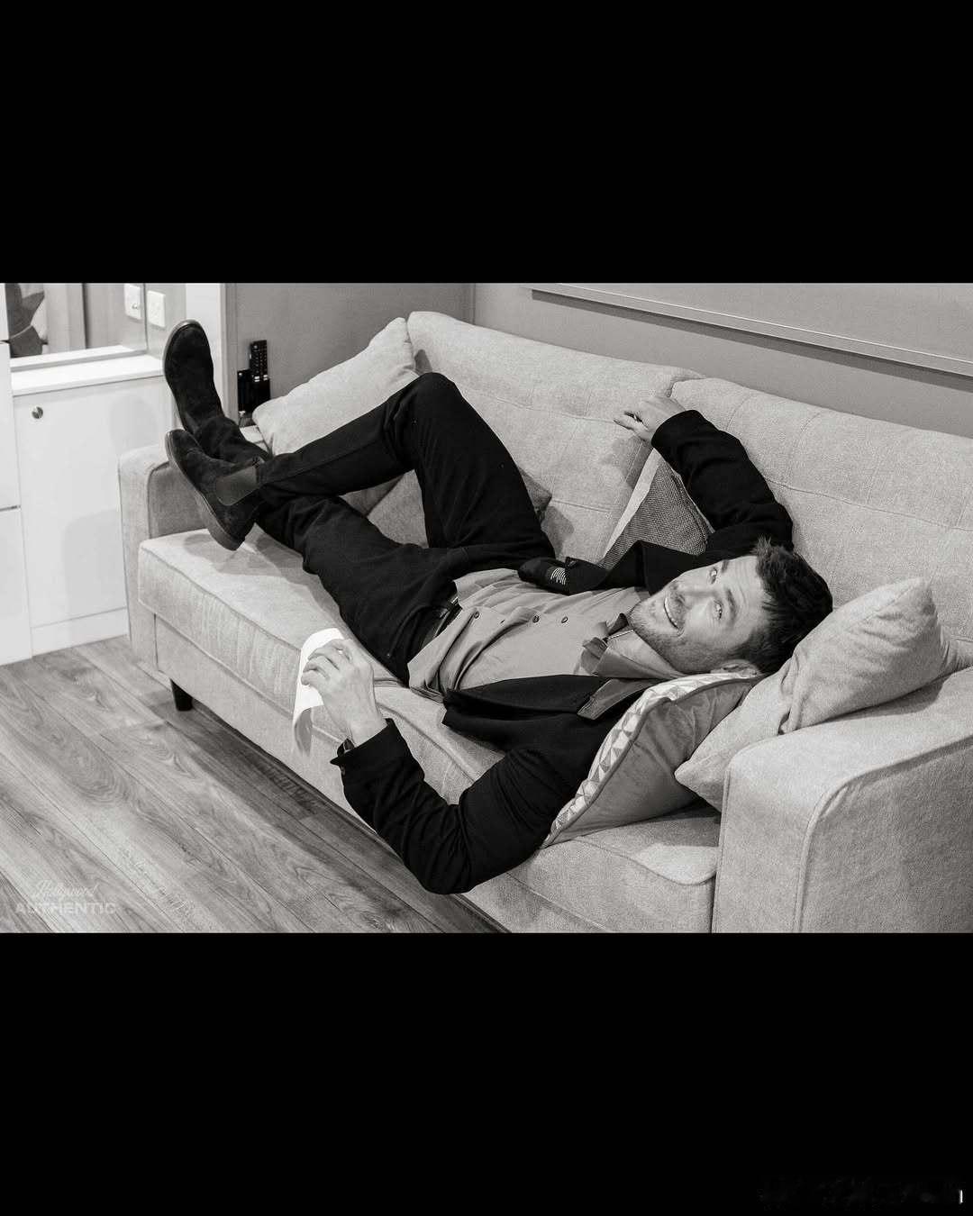 ChrisHemsworth克里斯海姆斯沃斯登上《HollywoodAuth