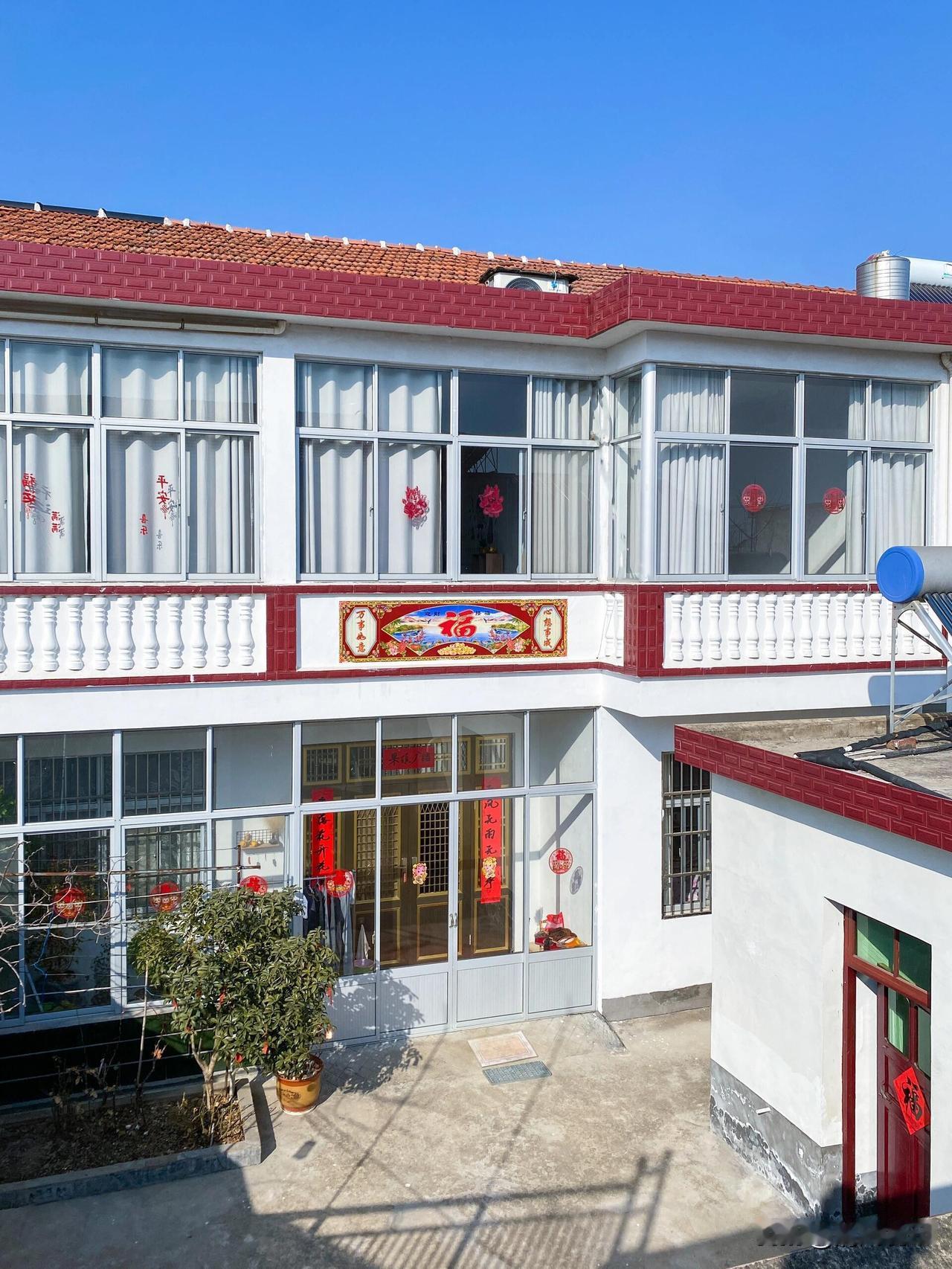 男人真的不能天天在家闲着，这不又骂上了。“天天在家，不知道找点活干，哪怕一天赚