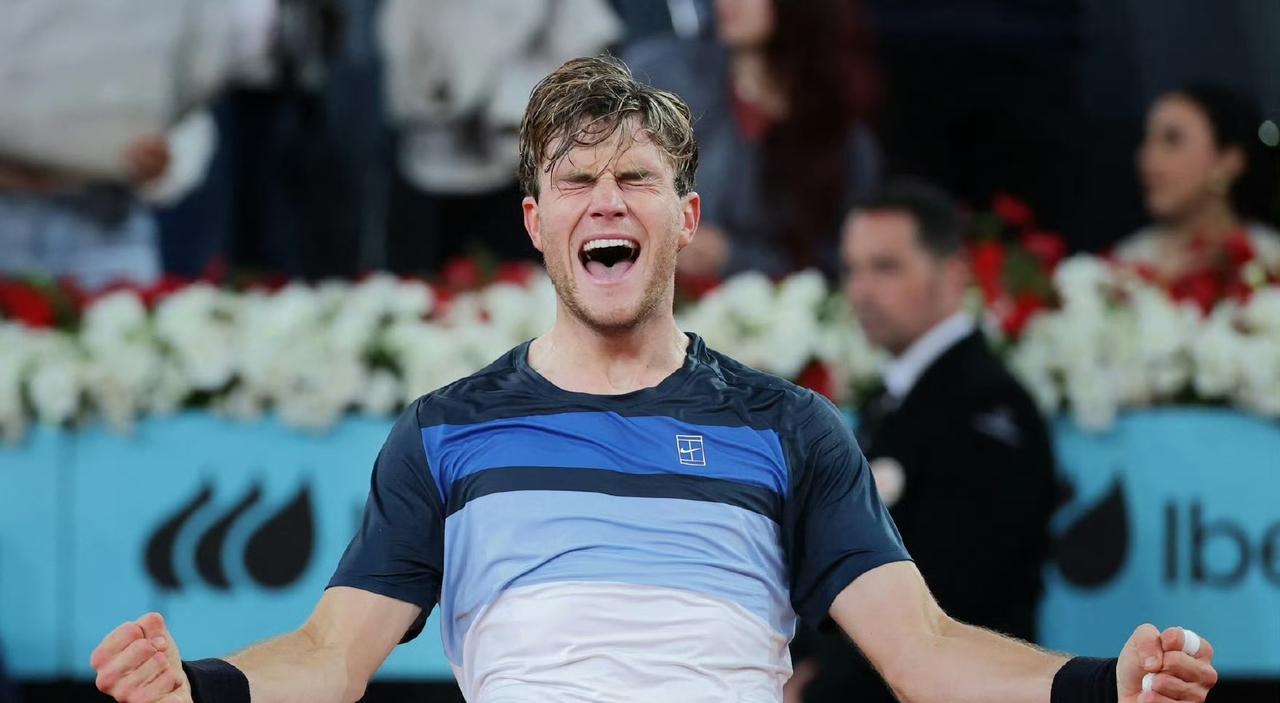2025ATP1000马德里大师赛，5号种子德雷珀6/3、7/6(4)击败赛会1