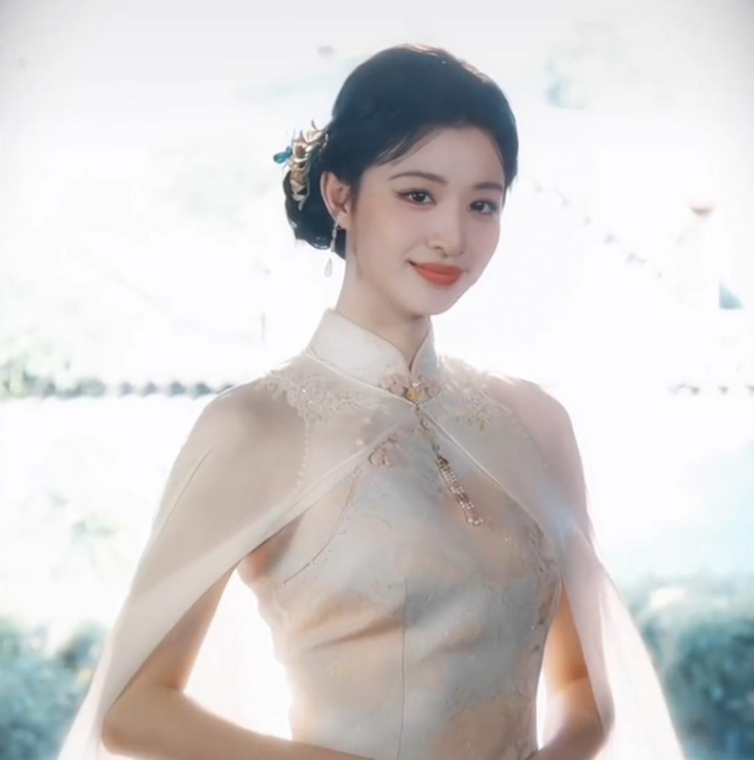 王楚然你真的美得不行了，经典的东方美女，其实人间烟火里面也非常好看，很多简单的妆