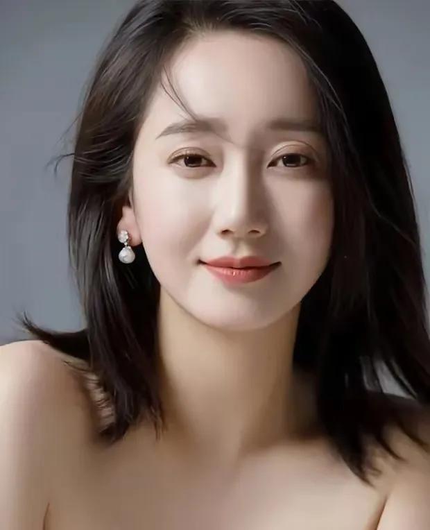 追剧《以法之名》，才发现一个宝藏式的女演员一一董晴！董晴不仅长得好看，演技也是特