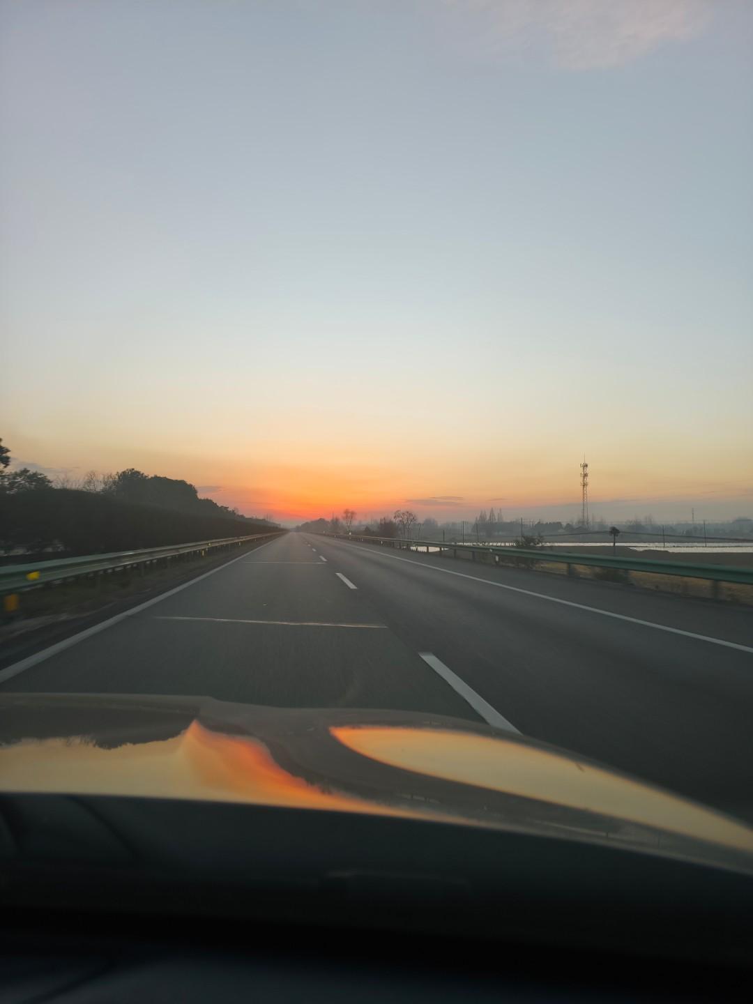 分享一张你在路上的照片路上的风景很美旅行途中的美景随拍图迟到的风景照片