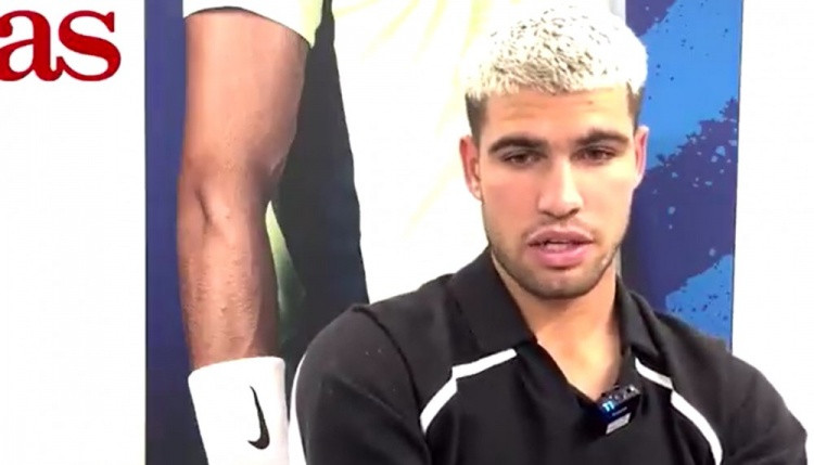 阿尔卡拉斯打造完美球员: 反手选辛纳, 步伐选自己, 切削选费德勒