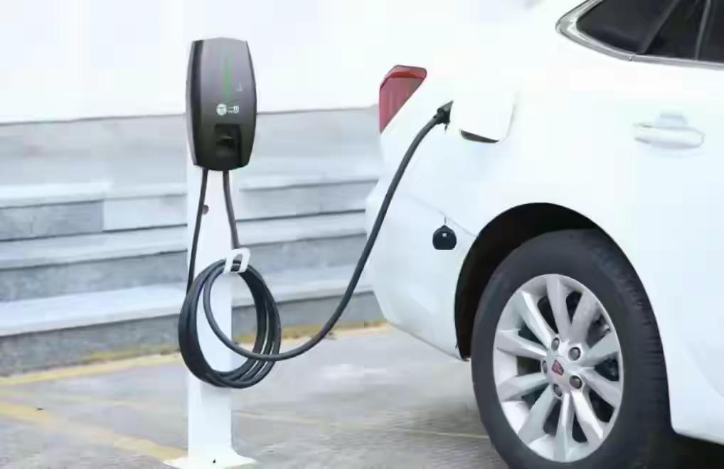 4500公里只排了10分钟的队？今年春节我从昆明开到南通，沿途充电十几次，多数服