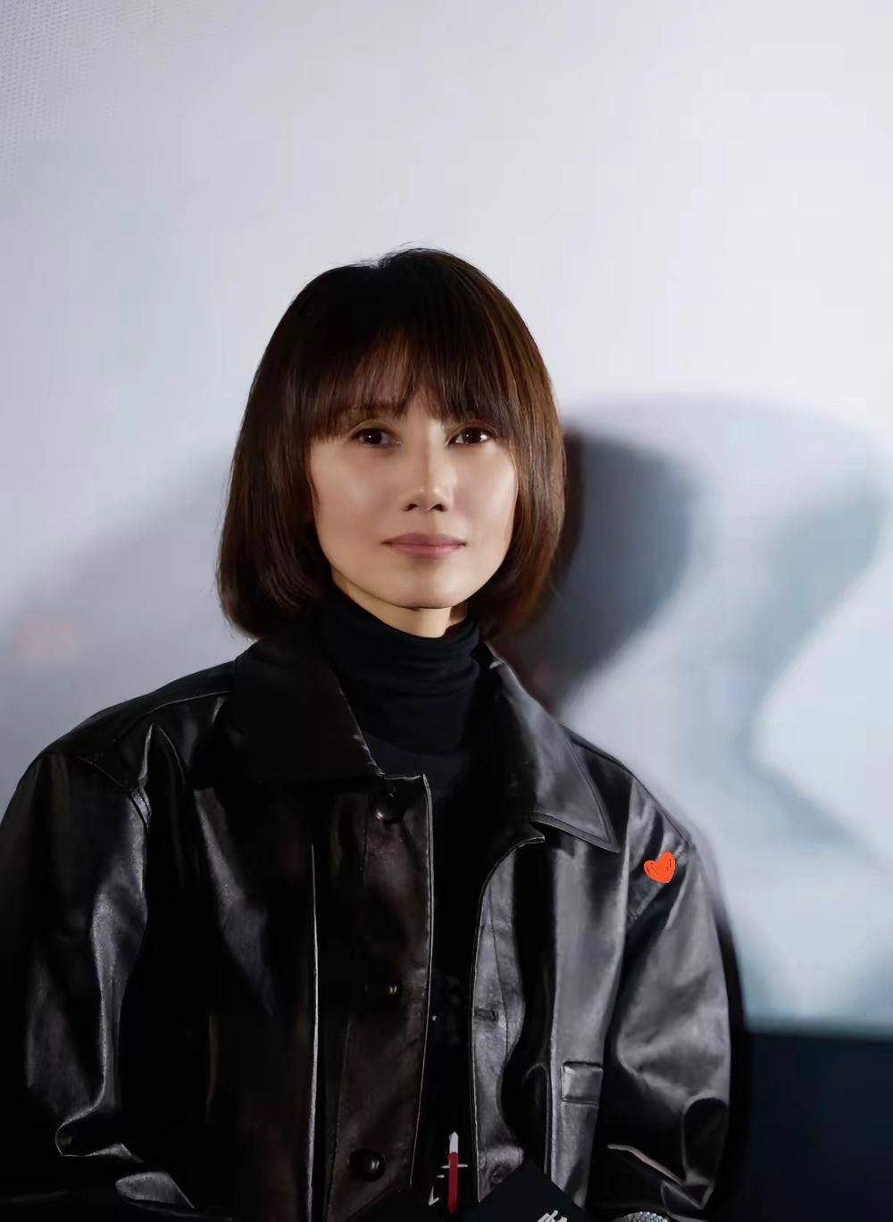 有没有发现，袁泉真的太不一样了，快50岁的状态，反而比年轻时更有味道更耐看。