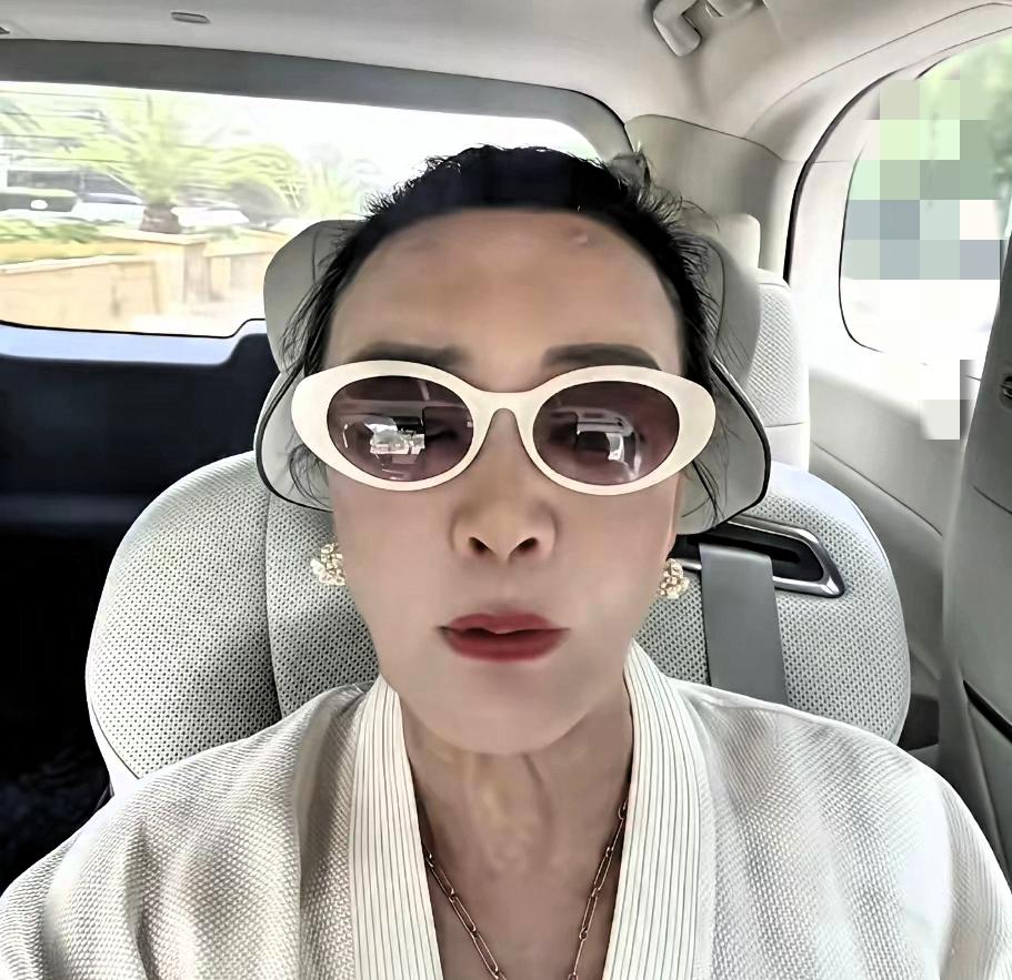 张兰难掩满心骄傲，玥儿的才华终于要惊艳众人很多人总觉得豪门子女只是养尊处优