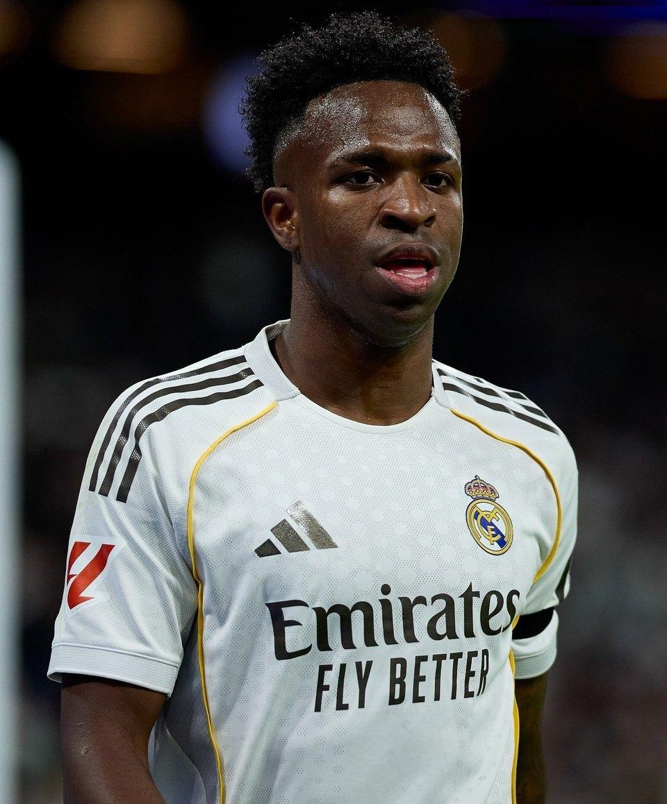 欧洲转会新闻汇总！★两手准备！维尼修斯已被推荐给了曼联、曼城、切尔西和阿森纳