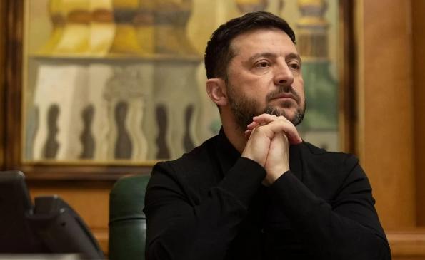 现在国际舆论对泽连斯基这个人的评价褒贬不一，在泽连斯基个人认为，他希望，当他离任