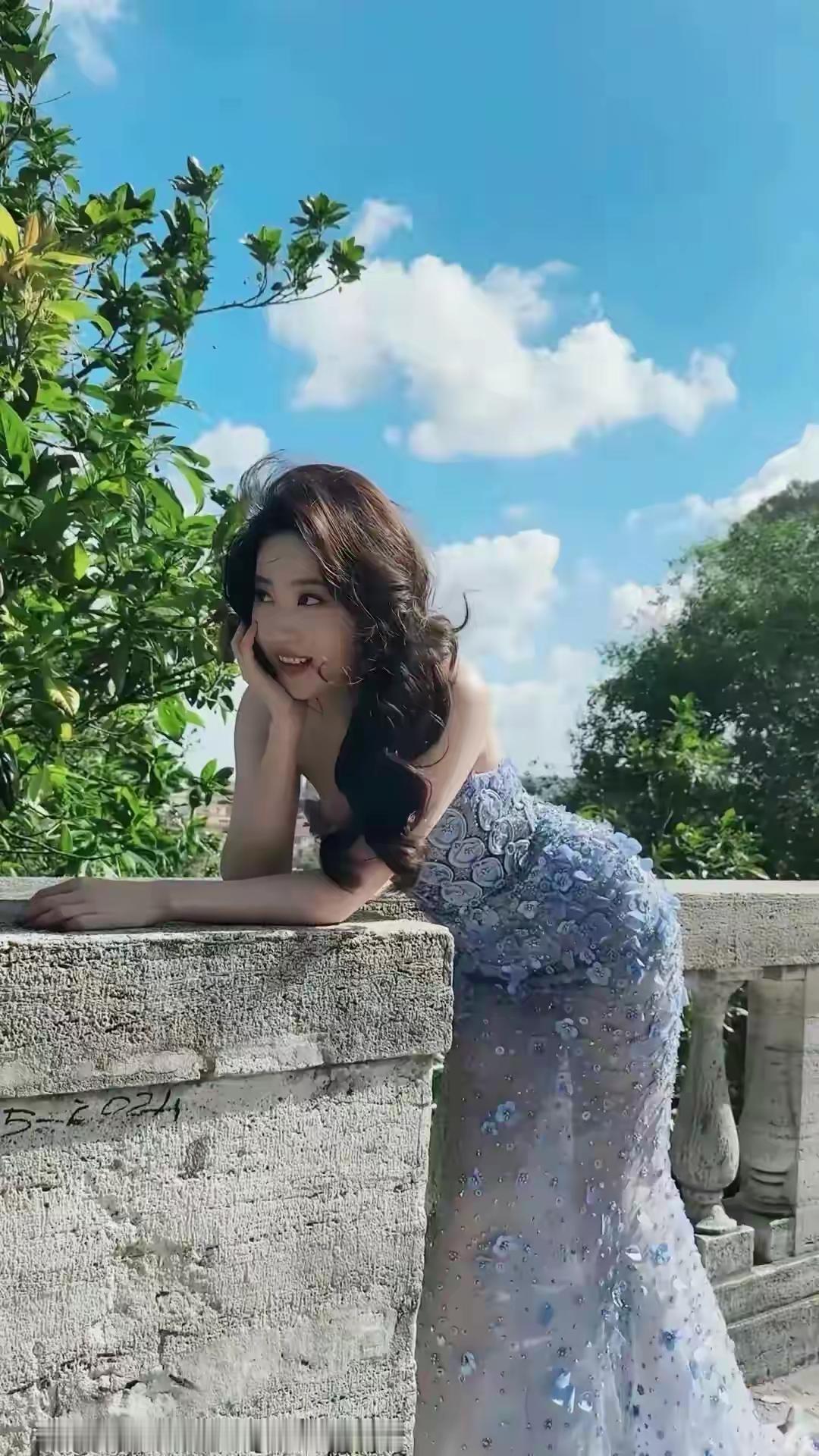 刘亦菲