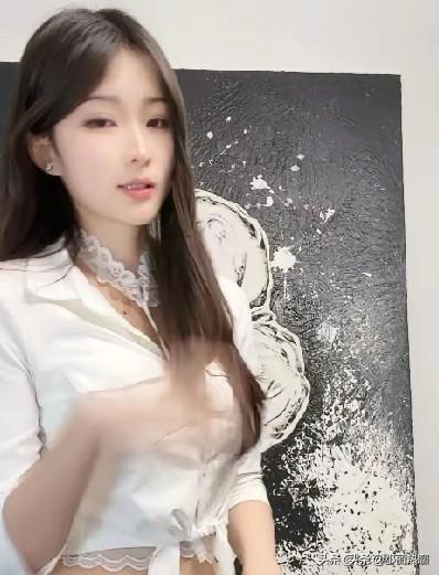 长的这么漂亮，因为钱毁了自己，真的值吗？98年的徐婷在湖南祁东一中专当老师，