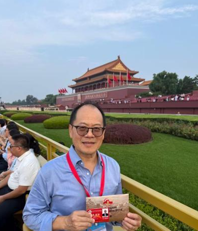 本次九三阅兵中有一位特殊观众，他是少帅张学良的长孙，阅兵结束后，他说：若爷爷能看