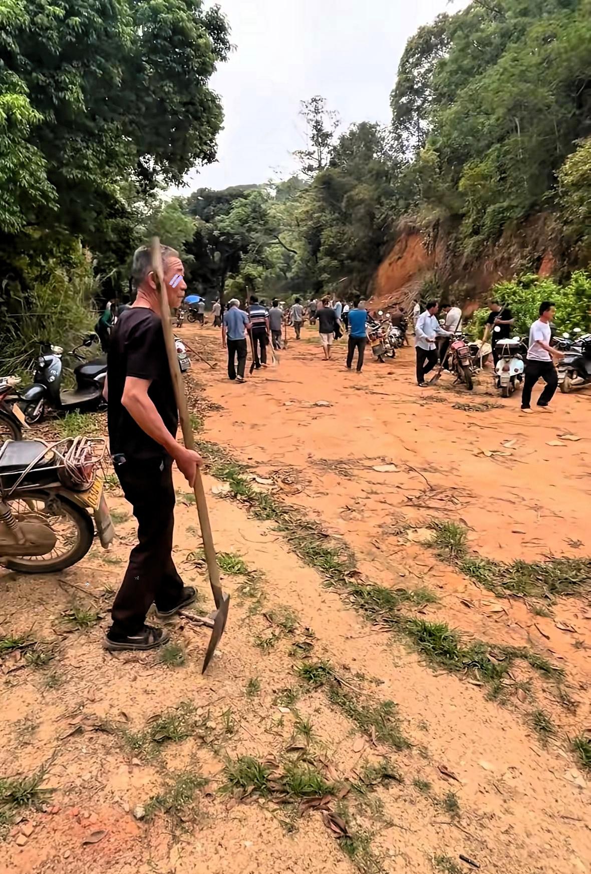 四川雅安竟然抓到了间谍！这下估计一大帮人都懵了。​雅安这地方，简直是内陆中的