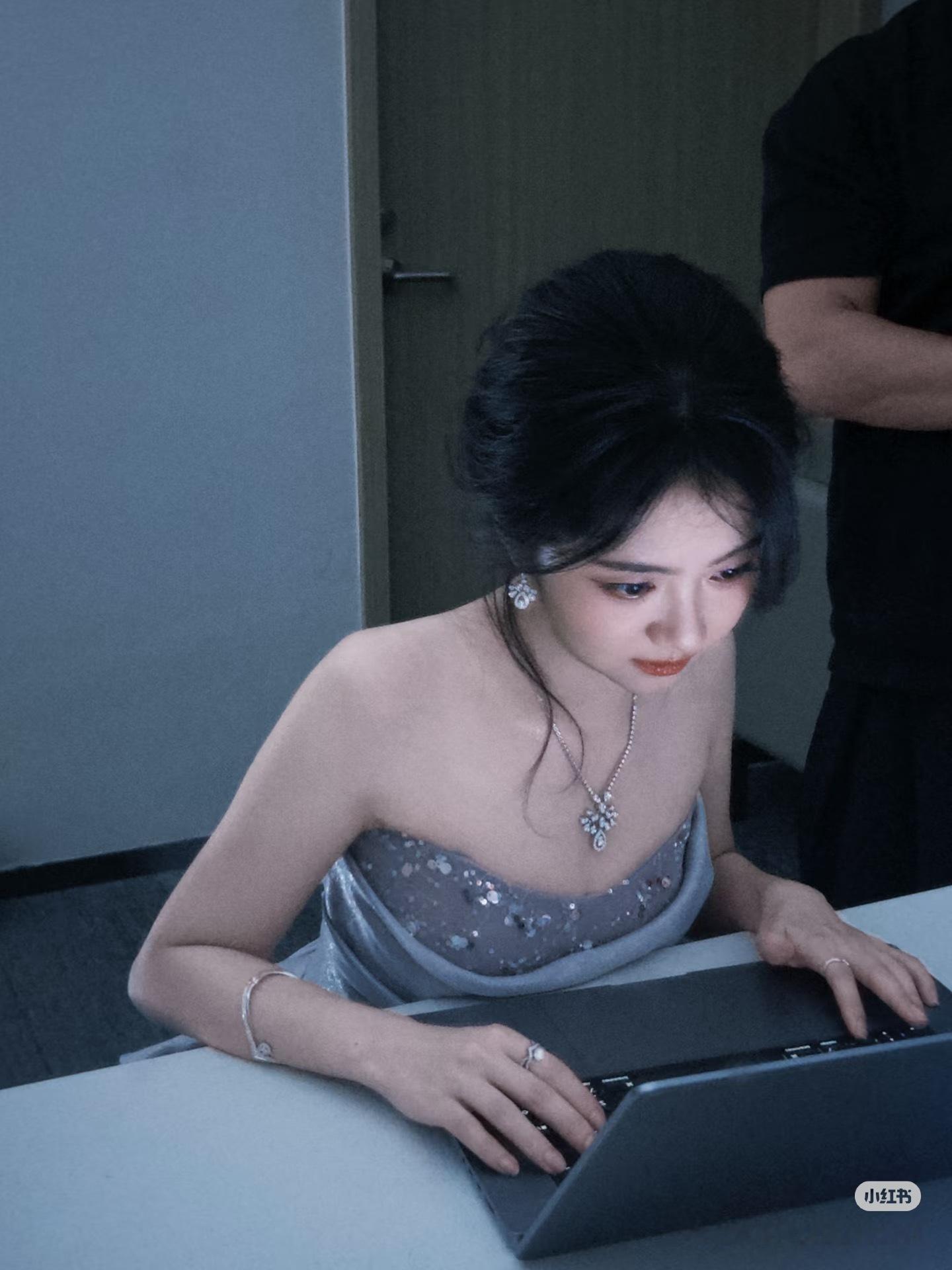 谭松韵tsy谭松韵兰香如故tsy谭松韵许兰香你上辈子一定是碳酸饮料吧？不