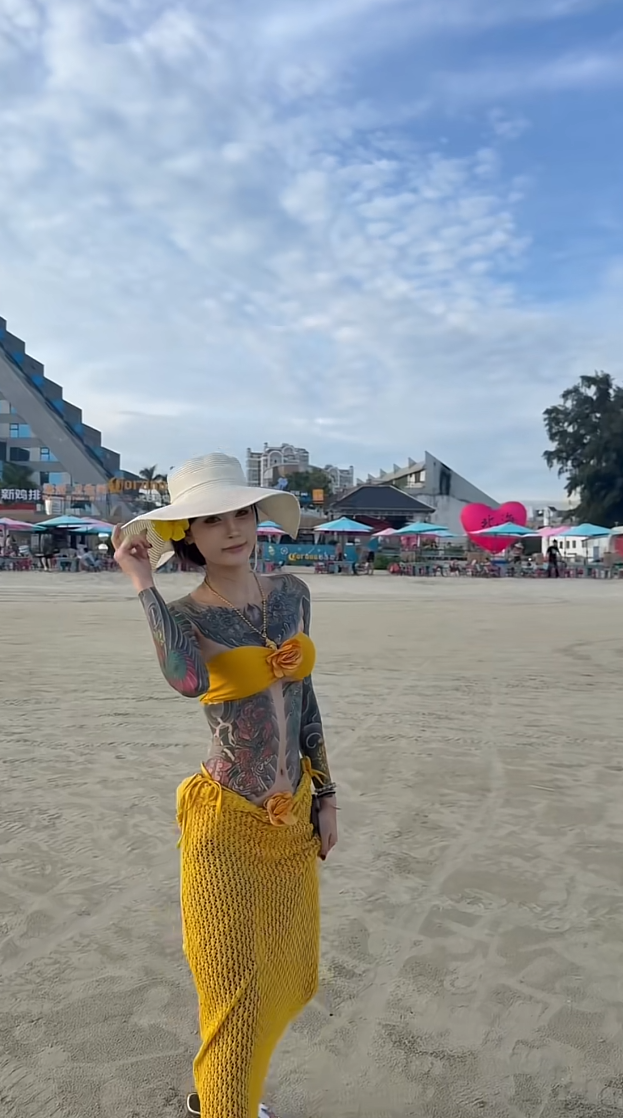 告诉我：人…间…真的…值…得吗，快…说，回答…我