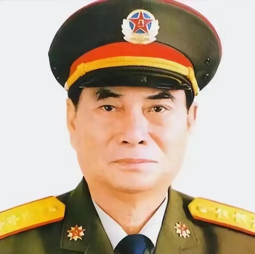 一个解放军战士脱下军装剃光头，跑到五台山当了和尚。更离谱的是，军委副主席张万年，