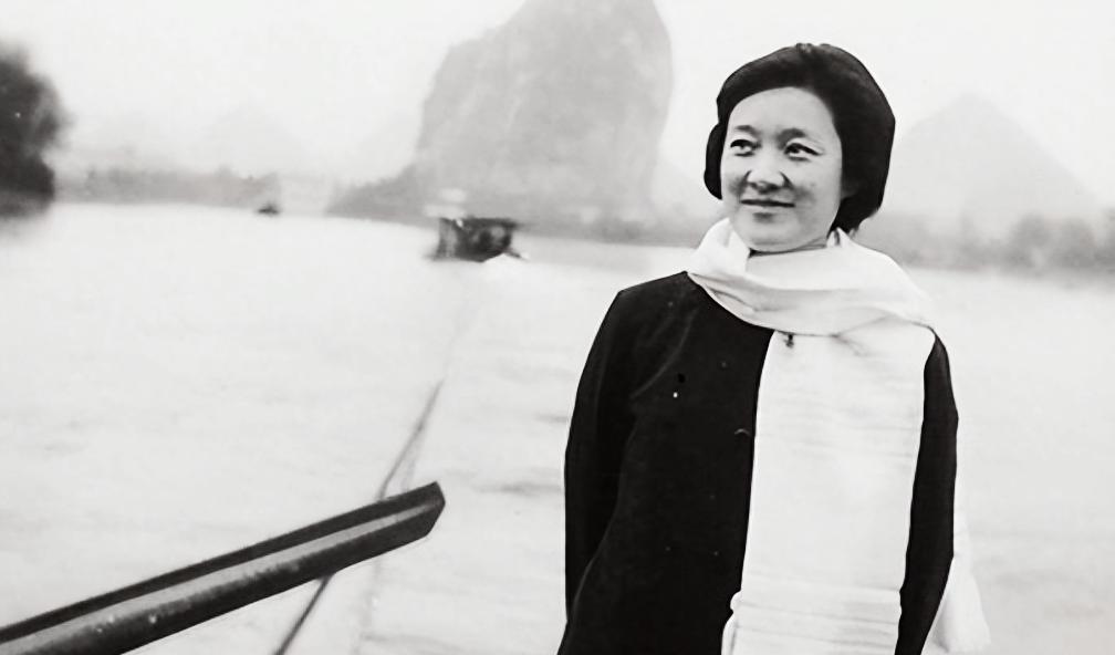 1972年毛主席在周总理和乔冠华面前批评章含之，说她没有出息，这是怎么回事？1