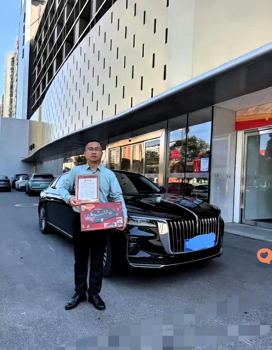 家人们谁懂啊！当年超震撼的9.3阅兵，藏着个超暖心的细节——礼宾车居然有50辆是