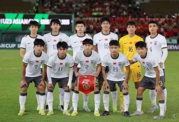 U23国足PK成人国足，谁更强?1，门将PK李昊强于颜骏凌，U23国足强2