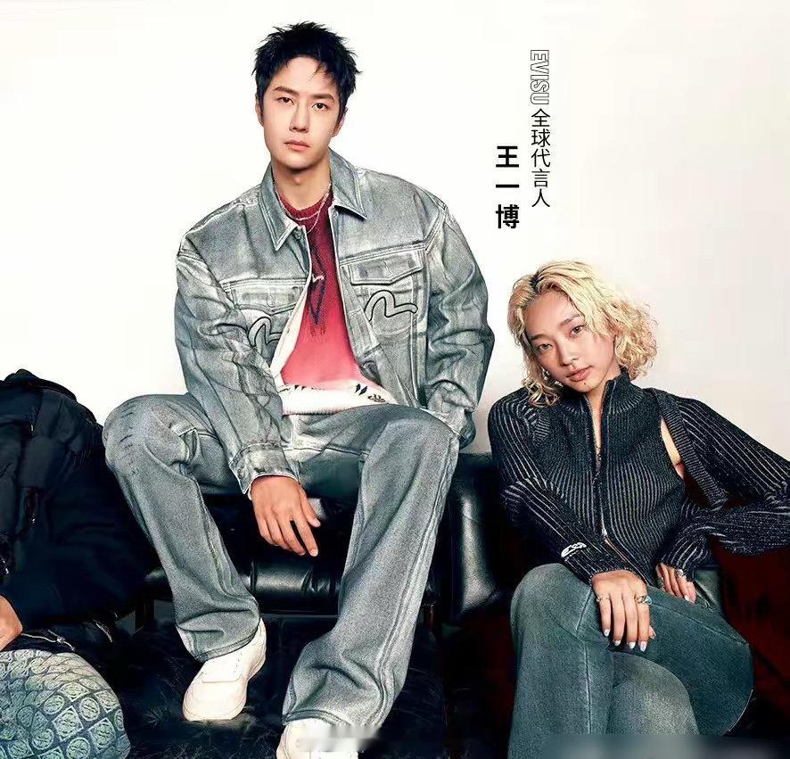 原来王一博身边的女孩，是那个曾经在街舞时吓他的那个女孩子​​​