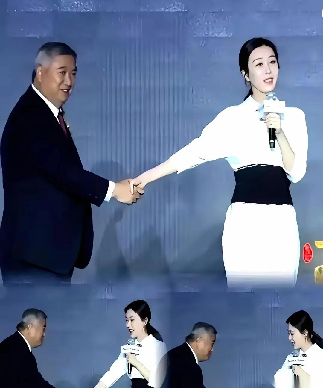 田朴珺那几十万的礼仪课新镜头，看完真的三观震碎！她揪着男学员的手死磕“虎口