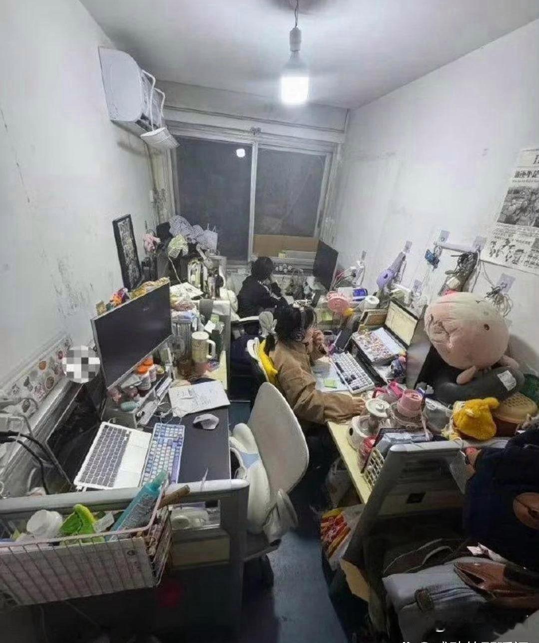 这样的环境，⁠‎待久了谁能不﻿‎动感情？