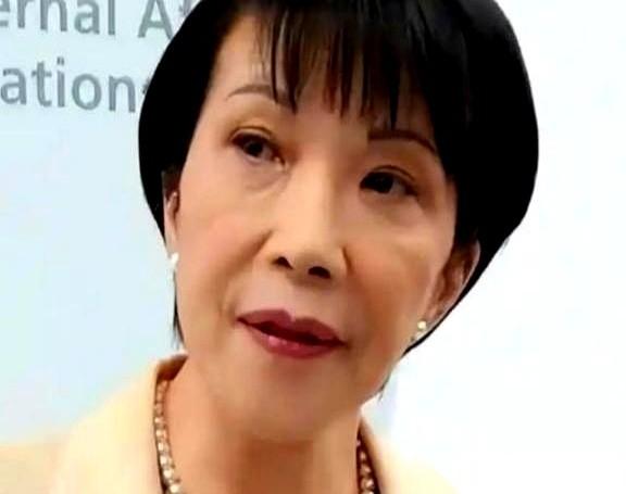 在东京待了好多年的一个哥们，前两天喝酒的时候，给我扔了个观点，我琢磨了半天，真给