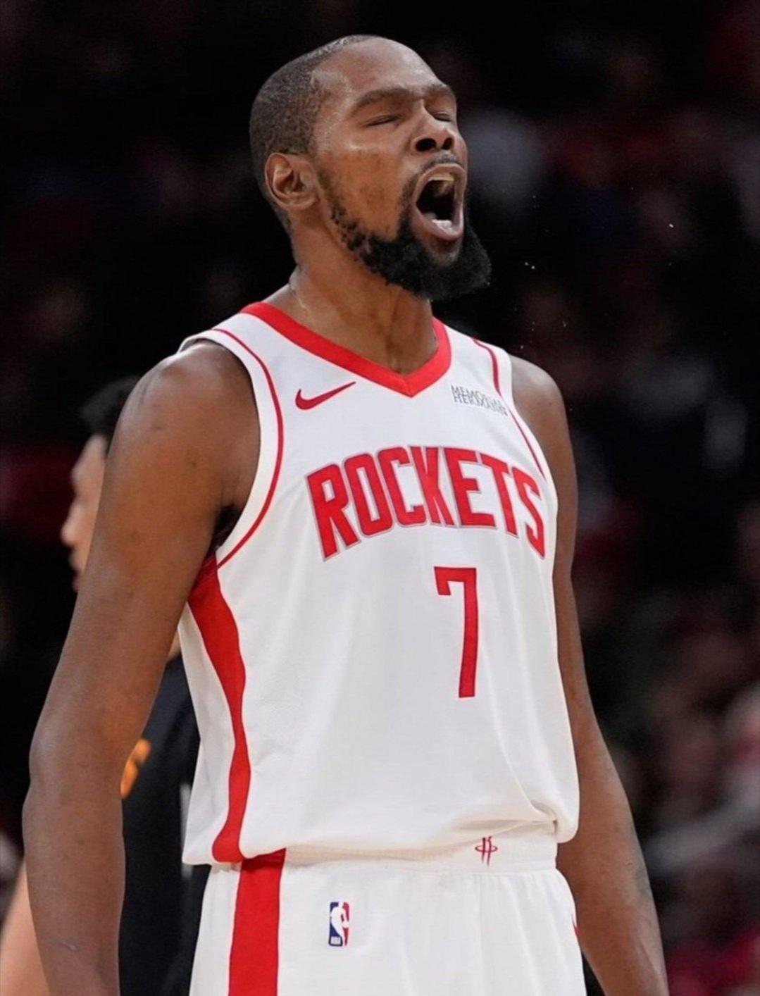 杜兰特彻底嗨了！不仅仅是因为火箭113-108逆转魔术，更是因为——1.乌度