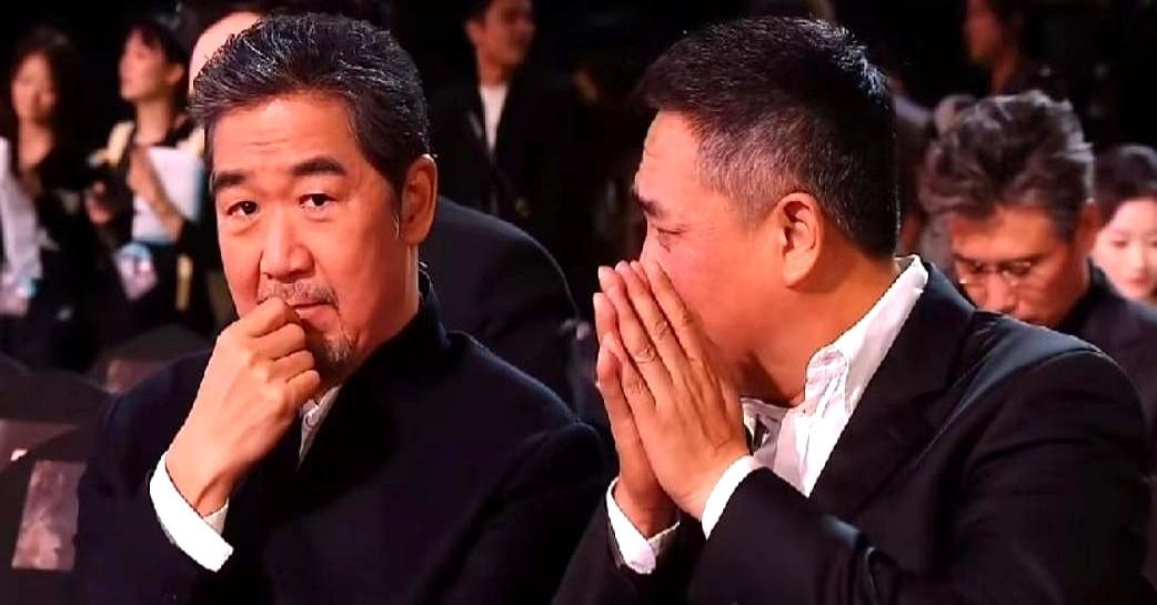 星光大赏上老戏骨集体打瞌睡？这画面看着又好笑又心酸。说的是2025年1月4日