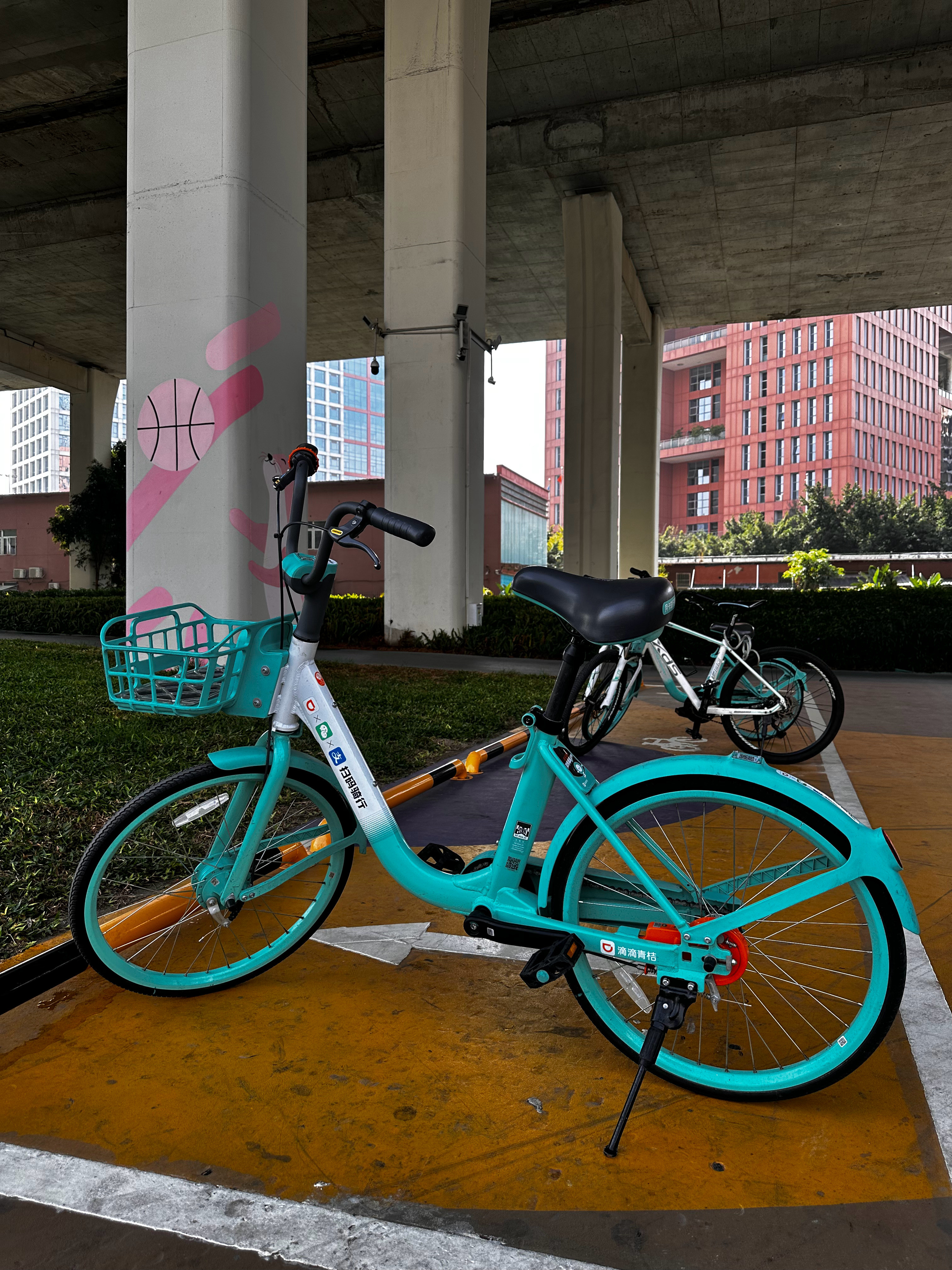 难以置信，这么不可思议的广告，什么人这么大胆？