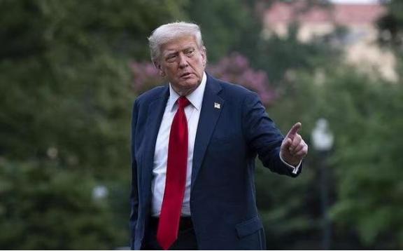 特朗普曾扬言，如果中国敢收复台湾，他就会轰炸北京，现在的美军还有这个能力吗？