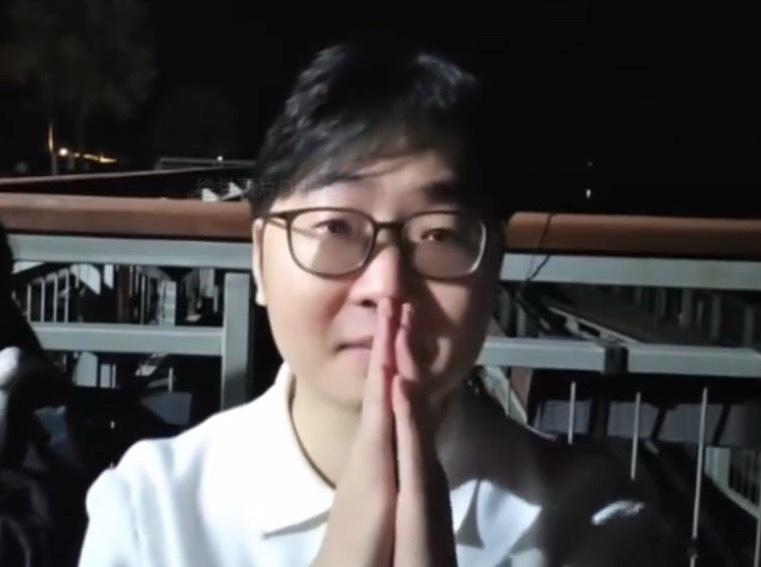 雕哥：这么多年谢谢大家的陪伴，我们都回不去了，但是记忆都在，这么多年的陪伴这么多