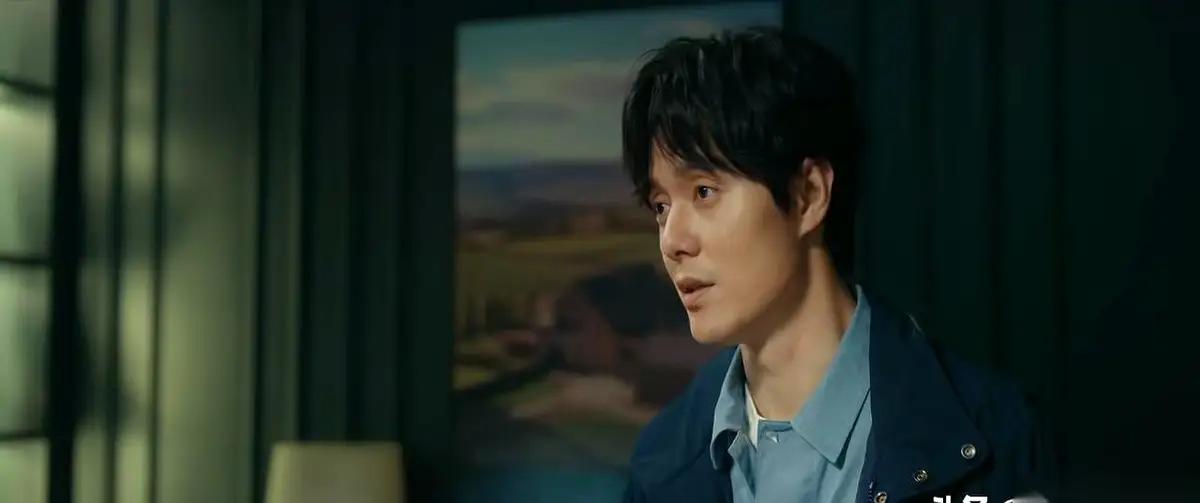 《夜色正浓》最狠的，不是枪响，是枪响之后每个人依旧要回去上班。1.凌晨2: