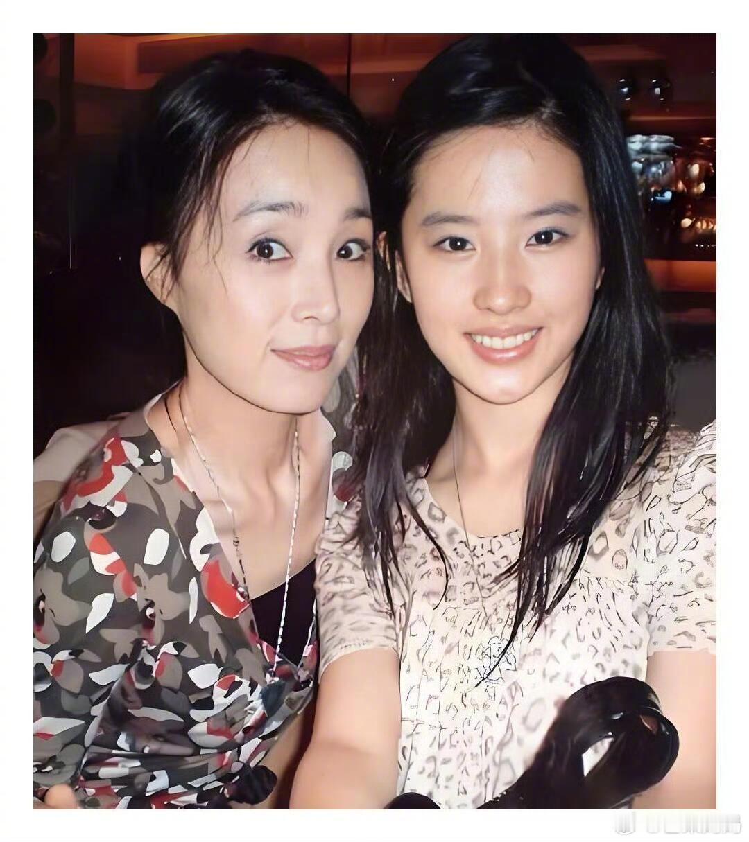 我的天，这是刘亦菲的小姨？基因的力量[跪了]​​​