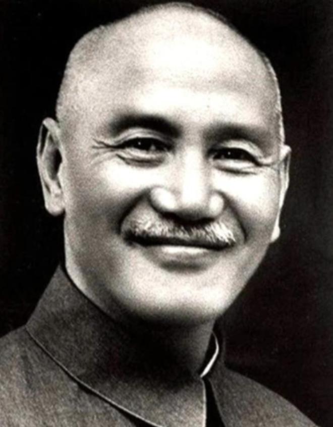 蒋介石能力到底怎么样？周恩来的评价最准确到位，说起蒋介石这个人，历史书上写得不少