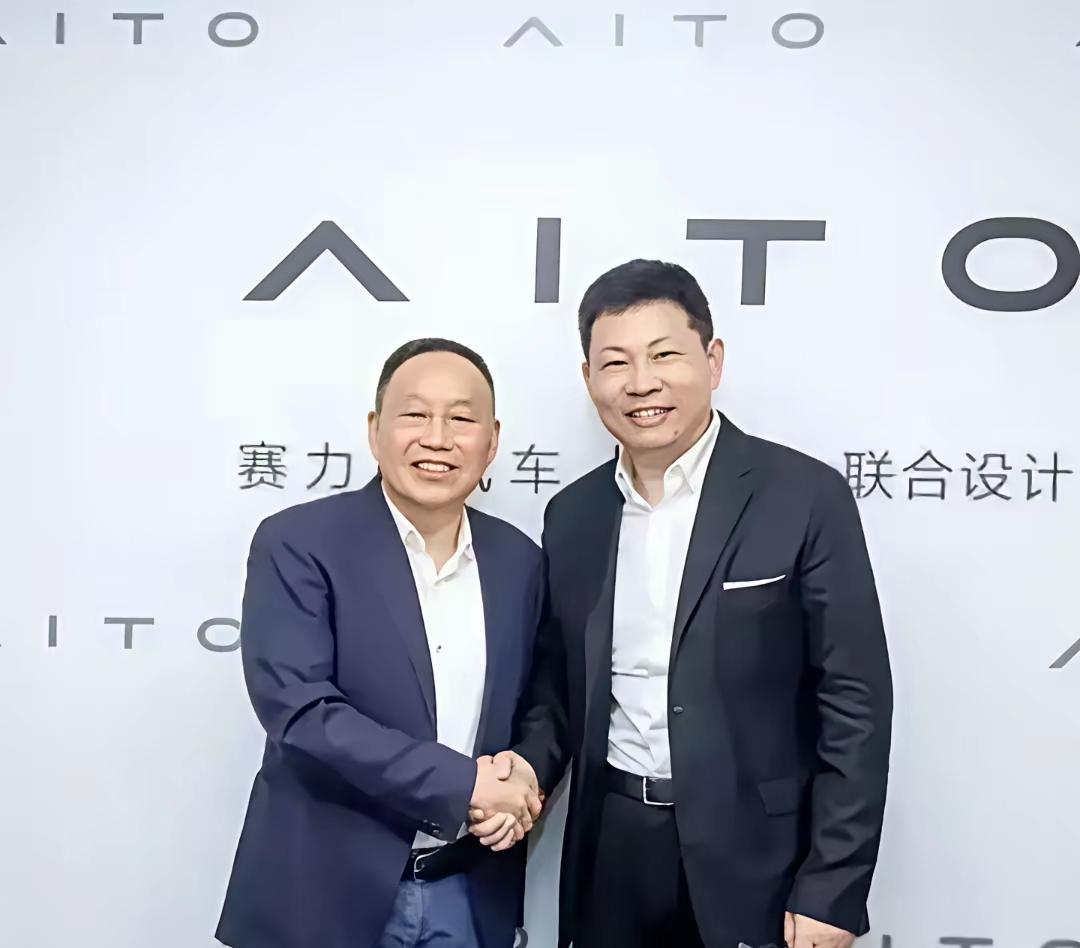 好好的AITO车标，张兴海硬是不用，非得给海外版的新款问界M7弄了一个“赛豆”车