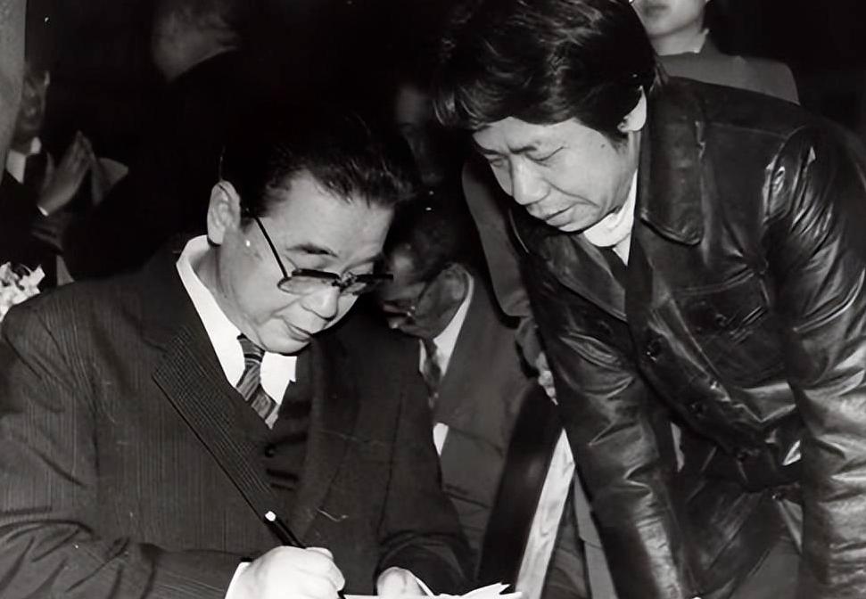 1981年，组织提拔52岁李鹏出任电力部部长，部内老同志却联名上书中央：资历尚浅