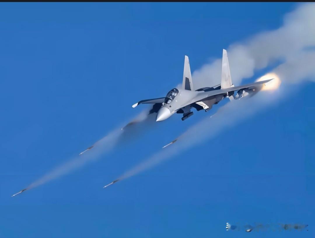 中国称其将菲律宾飞机赶出有争议的黄岩岛。路透北京12月12日电——中国军方周五