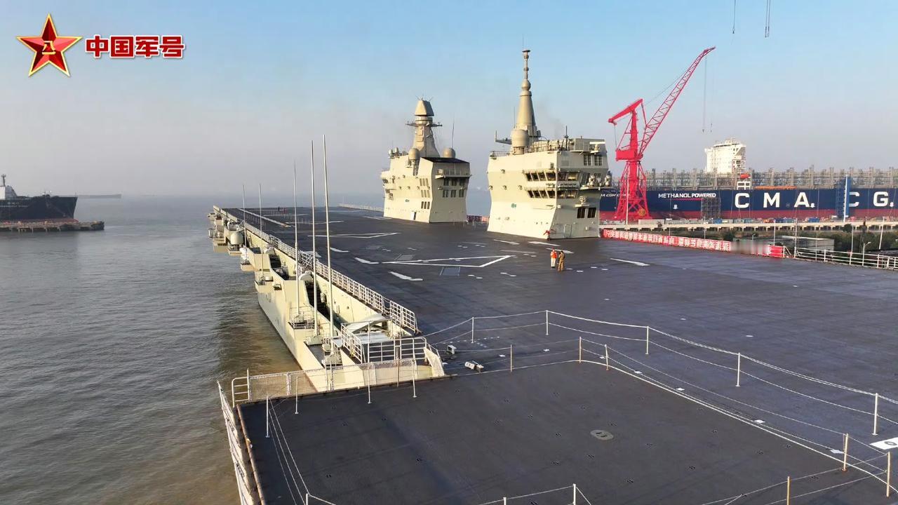 076型两栖攻击舰首舰四川舰开始海试，发展速度真快。与传统两栖攻击舰最大的不同