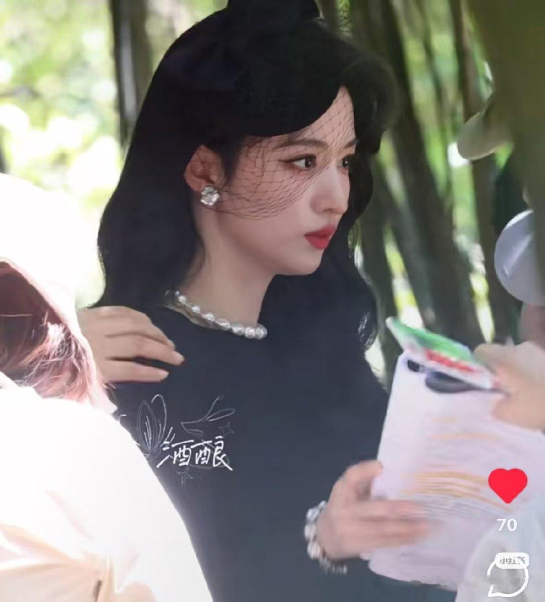 王楚然的抽象镜子王楚然到底有多少抽象镜子王楚然就是一个美美的爱搞抽象的小女孩啊