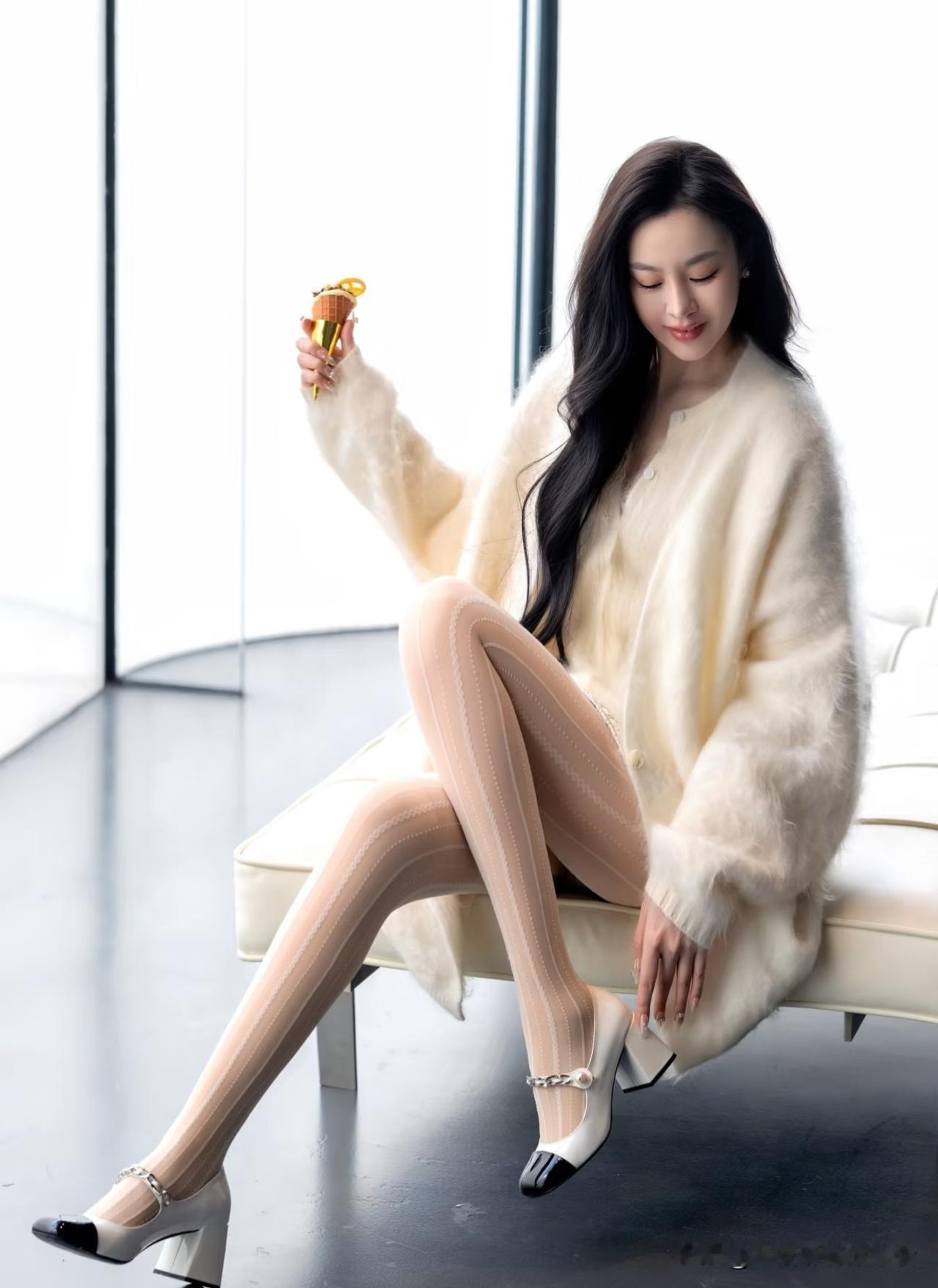 红色高跟鞋和黑色高跟鞋哪个好看