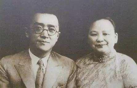民国鼎鼎大名的学霸，前北大校长，帅哥胡适，借着养病的机会偷偷和表妹曹诚英在一起了