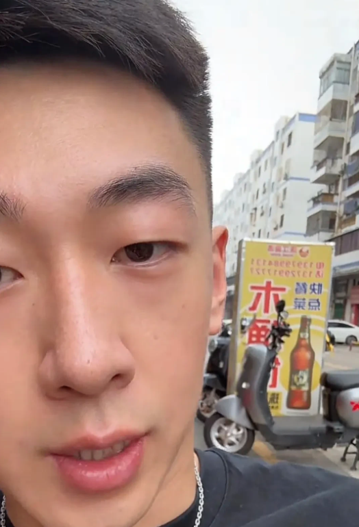 王少杰今日离开广东，出发前分享广东早餐美食！今天早上，广东队球员王少杰更新个