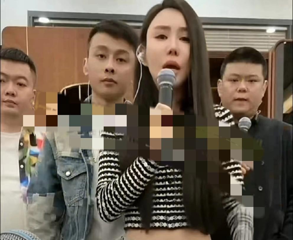 洋洋洋夫妇抹泪鞠躬道歉，媳妇情绪激动抱怨：太欺负人！徒弟承认M沈曼，不针对所有女